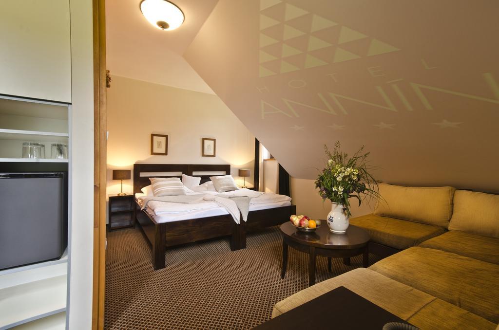Hotel Annín Buitenkant foto